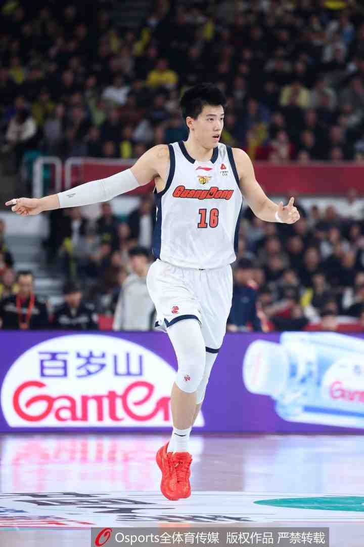 可圈可点!焦泊乔首节5中3贡献7分1帽 三分1中1